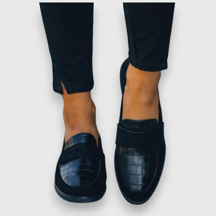 Pamela - Moccasin