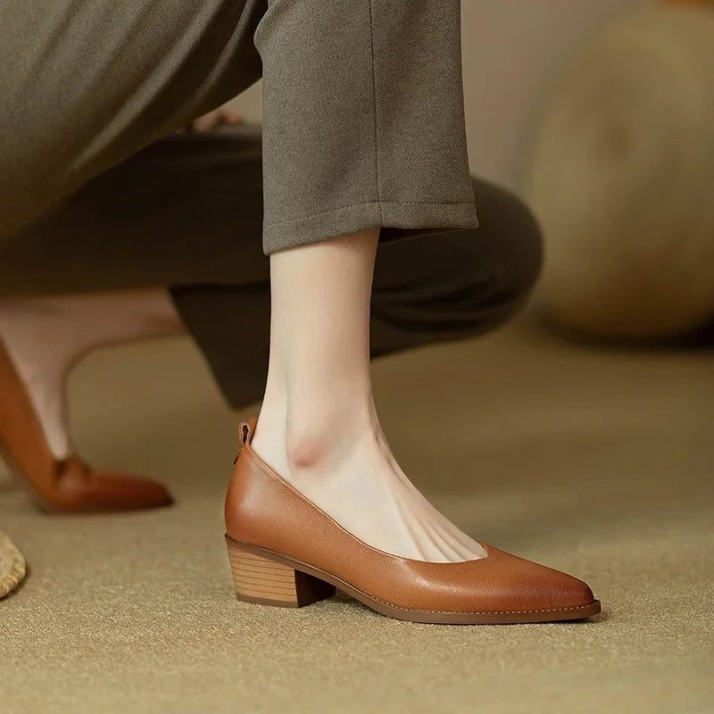 Helen Classic Pumps