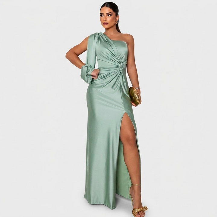 Margaux | Flowing Chic Gown